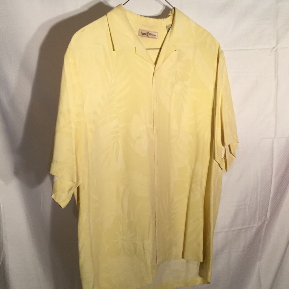 Tommy Bahama L men's shirt yellow 💯 silk like new worn once
